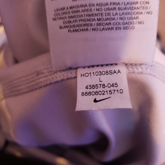 Nike Dri-Fit Razor Back Tank with Built in Bra Size L - Picture 6 of 6